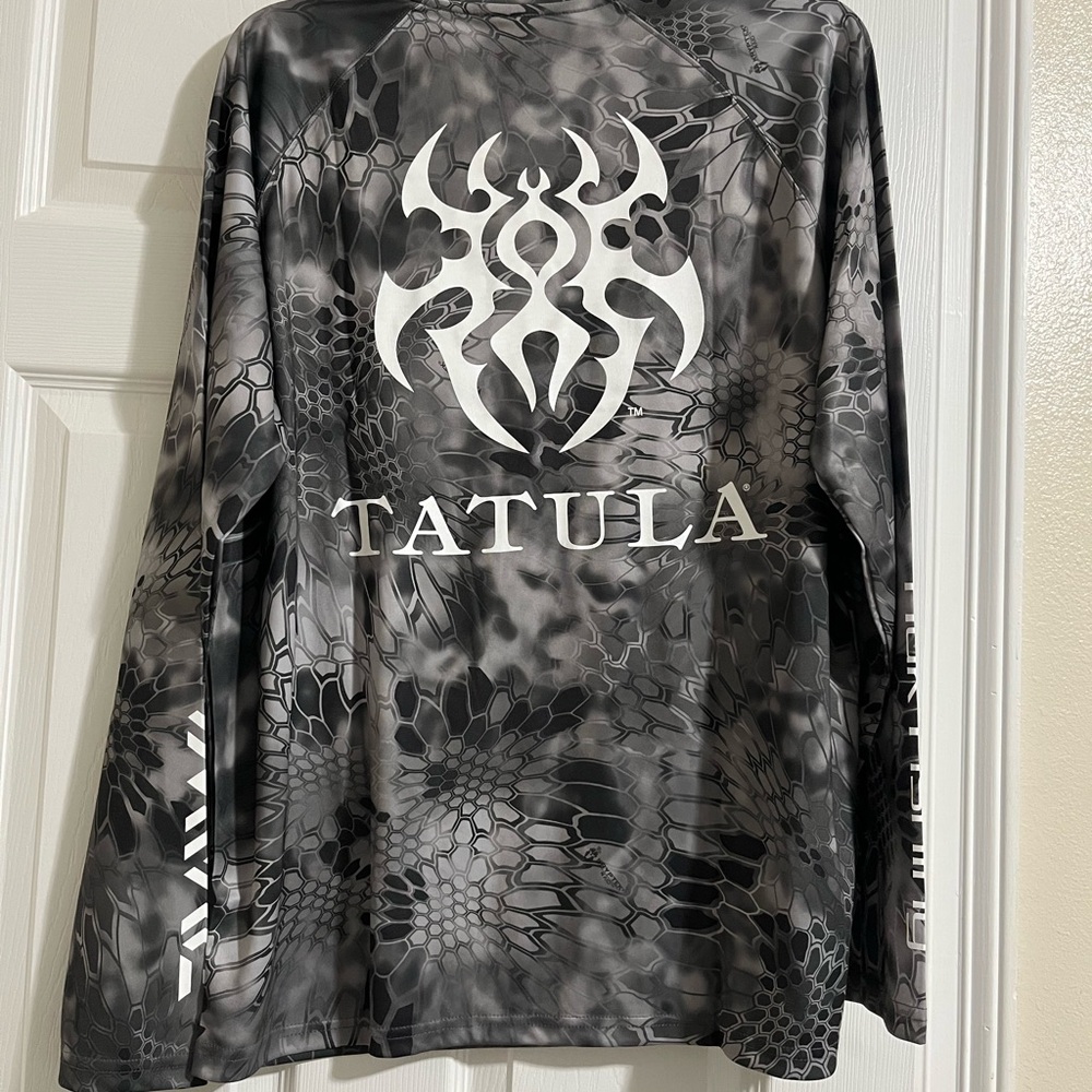 Huk Daiwa Tatula Gray and Black Performance Shirt